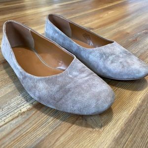 H by Halston Suede Linda Flat, Gray, Size 8M